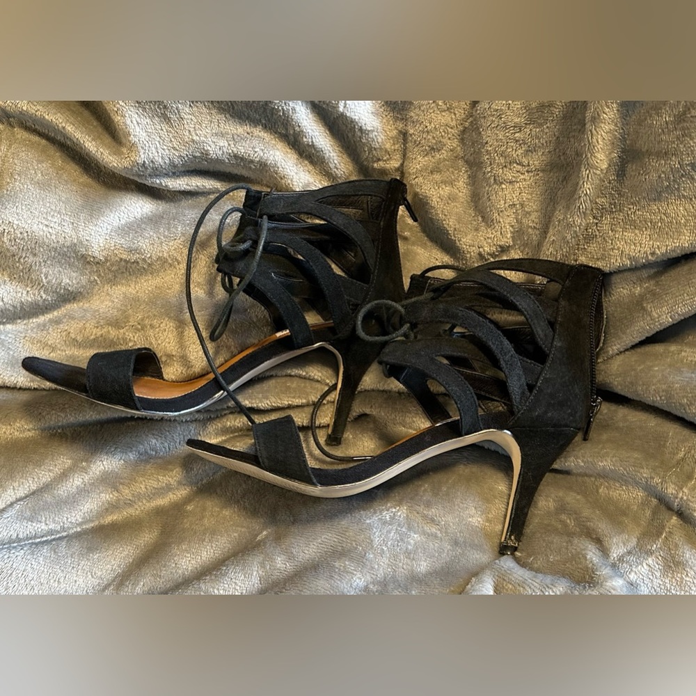 Steve Madden Suede high heel shoes Size 7 Formal straps wedding fashion